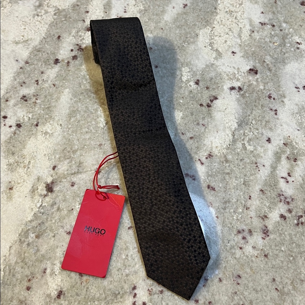 Hugo Hugo Boss Mens Silk Tie Brown Black Geometric Micro Check Made in Italy NWT
